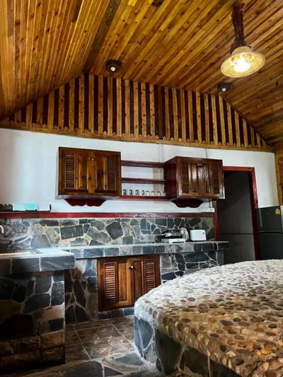ROCKS SUITE SECOND ROW ON THE ROCKS — Mai Pen Rai Bungalows